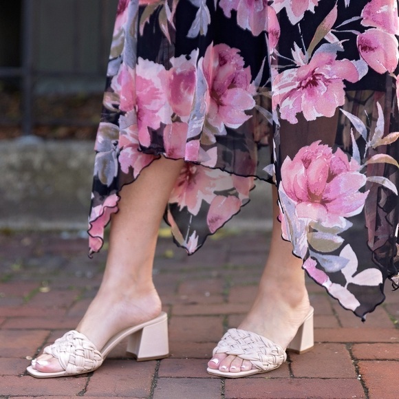 Marc Fisher Nahea Block Heel Sandals in black - Picture 2 of 16